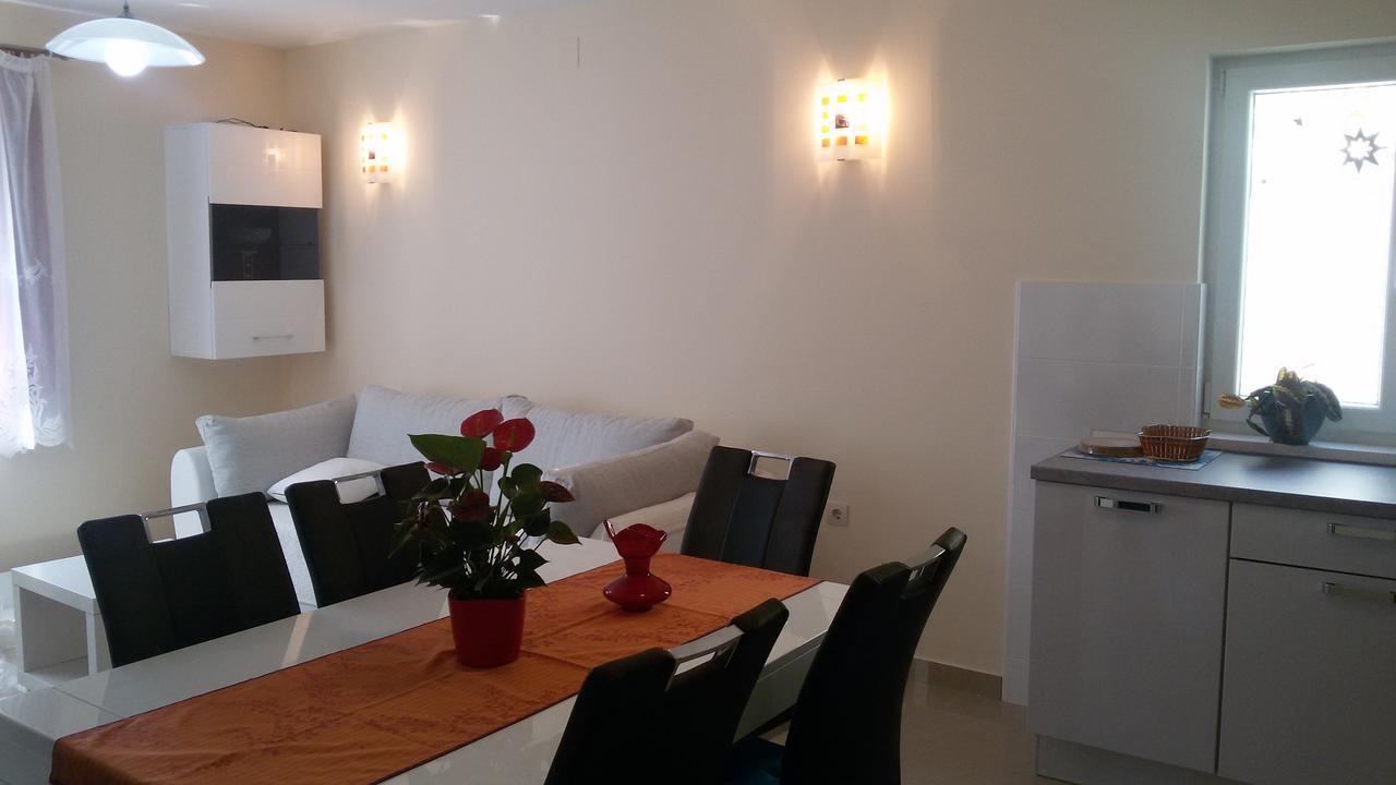 Apartment Anita Водице Екстериор снимка