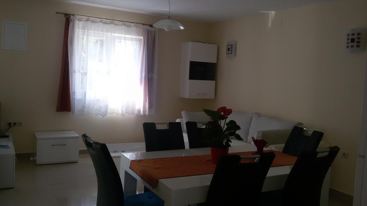 Apartment Anita Водице Екстериор снимка
